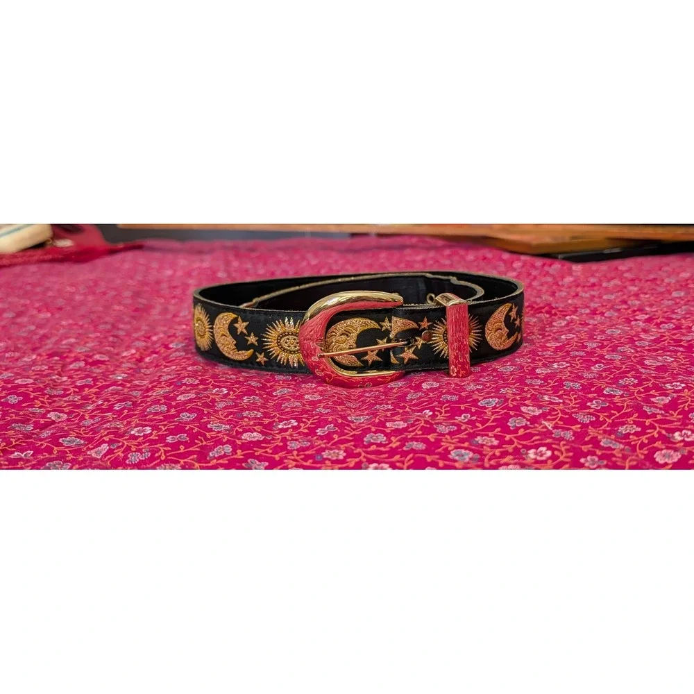 VTG Celestial Sun Moon Stars Embroidered Belt Western Boho Whimsigoth Black Gold